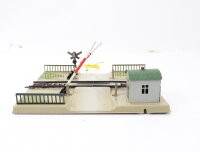 Märklin H0 7390 mechanischer Bahnübergang M-Gleis mit einem Andreaskreuz /Blech