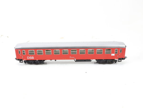 Märklin H0 4045 Personenwagen D-Zug-Wagen dunkelrot 2. Klasse B 2300 DSB / Blech