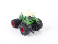 Wiking H0 377 40 31 Modellauto Fendt Traktor 711 Vario mit Breitreifen - 1:87