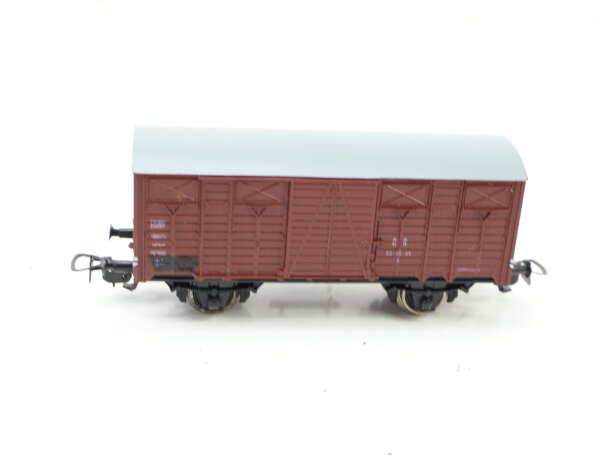 Piko H0 gedeckter Güterwagen  Tonnendach 02-06-95 DR