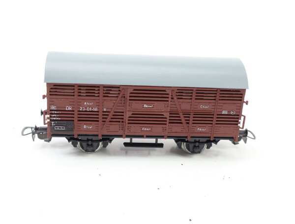 Piko H0 5/128-01 Güterwagen Verschlagwagen Viehstransporter 23-01-18 DR