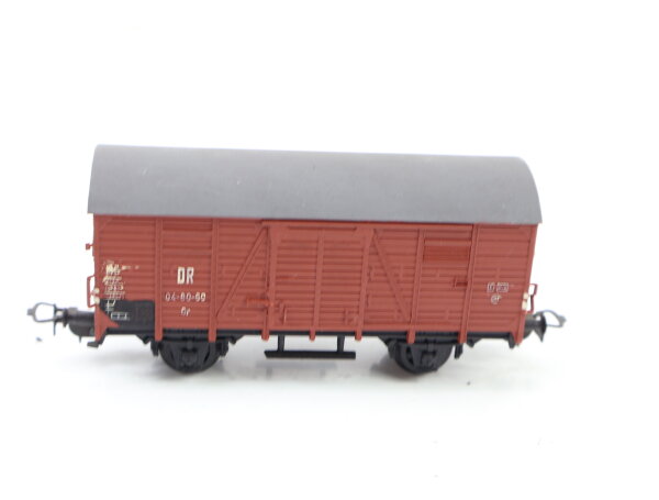 Piko H0 gedeckter Güterwagen Tonnendach 04-80-60 DR