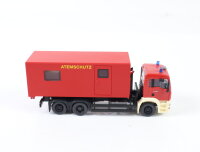 Wiking H0 Modellauto LKW Feuerwehr MAN mit Container "Atemschutz"