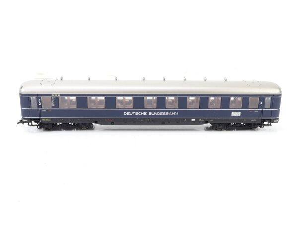 Liliput H0 L383501 Personenwagen 1./2./3.Kl. Schürzenwagen 214 032 DR/NEM AC