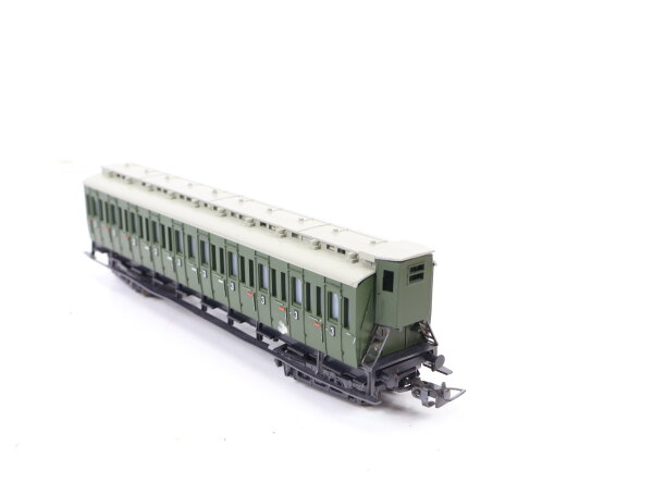 Liliput H0 290 03 Personenwagen Abteilwagen mit Bremserhaus 3.Klasse DRG grün