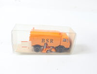 Wiking H0 22642 Modellauto LKW Mercedes Kehrfahrzeug  "BSR" 1:87