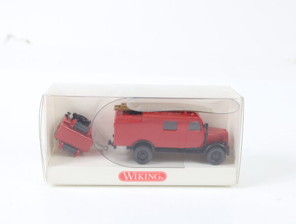 Wiking H0 863 00 20 Modellauto Einsatzfahrzeug Feuerwehr LF8 mit Anhänger / 1:87