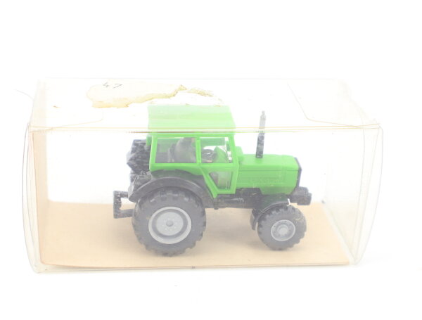 Wiking H0 13386 Modellauto Traktor Deutz Fahr Schlepper mit Fahrer grün OVP