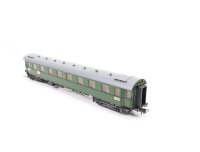 Liliput H0 844 02 Personenwagen Eilzugwagen 2. Kl. 15 021 B4ü DR / NEM AC