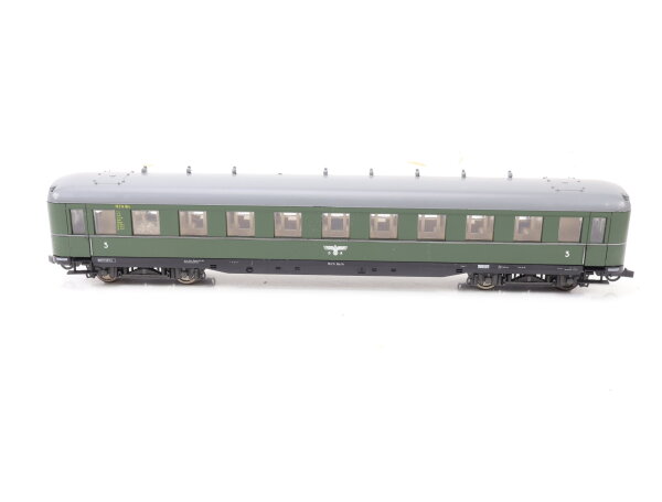 Liliput H0 83302 Personenwagen Schürzenwagen 3. Klasse 19 214 DR / NEM AC