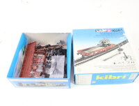 Kibri H0 16261 Güterwagen Bausatz Niederbordwagen Kls 442 mit Bagger OVP