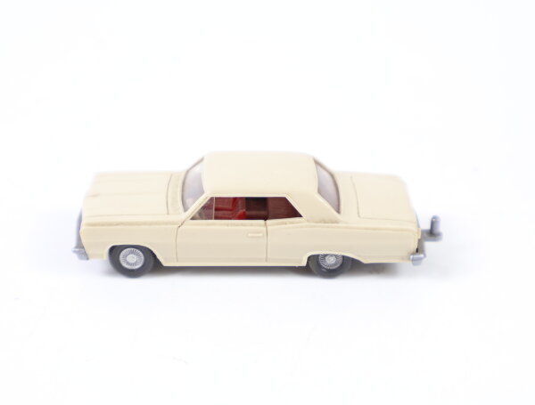 Wiking H0 464/2B Modellauto PKW Chevrolet Malibu hellelfenbein ~ 1:87