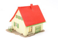 Faller H0 B-204 Gebäude Siedlungshaus 60-er Jahre mit Schleppdach gebaut