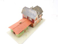 Faller H0 B-101 Gebäude Bausatz Bahnhof Burgdorf mit Güterlager / Licht
