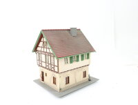 Pola H0 Gebäude Fachwerkhaus mit Ladeneinrichtung...