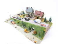 Spur H0 Diorama Landschaft Gebäude Landstraße und Tunnel PKWs Figuren Stadt
