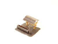 H0 Ausschmückung  Futterkrippe  und Tränke Naturbrunnen