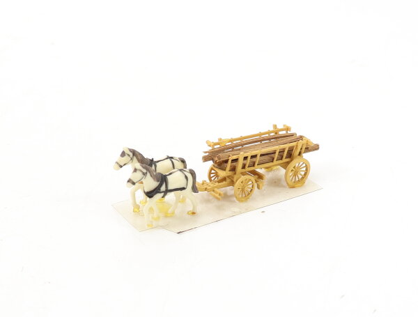 Spur N Figur Pferdefuhrwerk Leiterwagen mit Holzbalken 2-Spänner 1:160