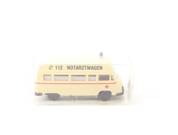 AMW H0 09016 Modellauto PKW Notarztwagen 112 / 1:87 OVP
