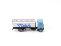 Busch Praline H0 Modellauto LKW MB Tankwagen "Milch" 1:87