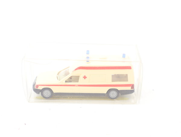 Wiking H0 0700120 Modellauto PKW Mercedes-Benz Binz 2001 Krankenwagen 1:87 OVP