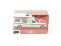 Herpa H0 044110 Modellauto MB Binz Ambulance...