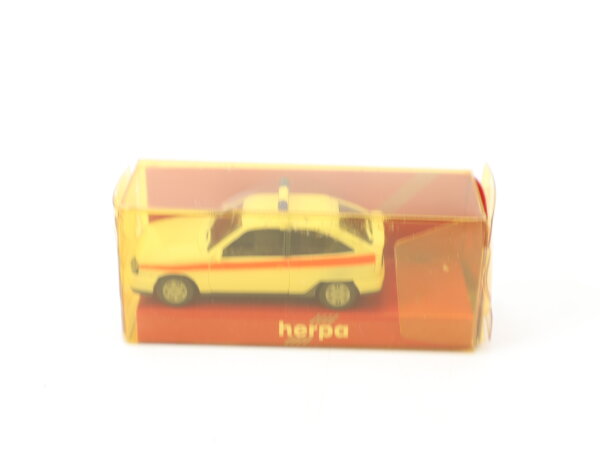 Herpa H0 4107 PKW Opel Kadett GSI Notarztwagen 1:87 OVP