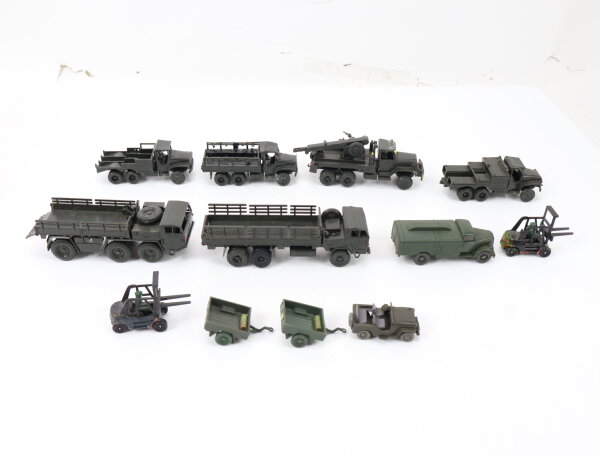 Roco u.a. H0 Modellautos12.tlg Militärfahrzeuge LKWs PKWs Anhänger Konvolut 1:87