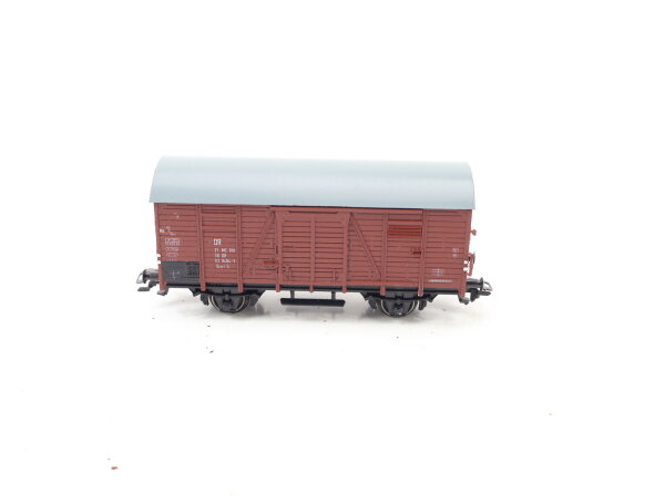Piko H0 5/6446/010 gedeckter Güterwagen Tonnendachwagen 112 8404-3 DR / NEM / AC