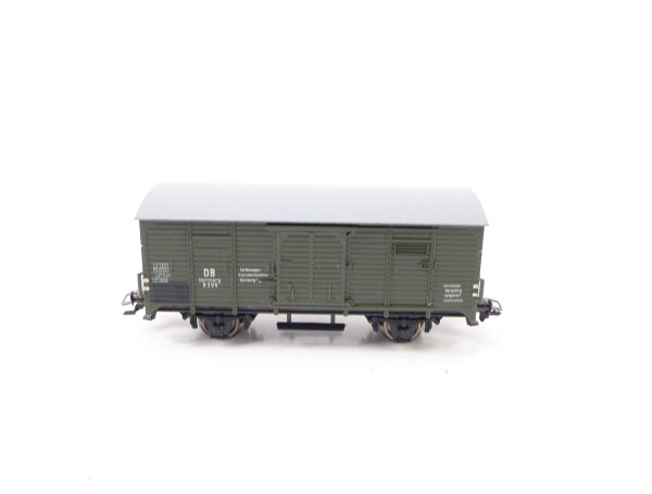 Piko H0 5/123/022 gedeckter Güterwagen Flachdachwagen Nürnberg 8295 DB NEM / AC