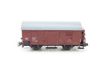 Piko H0 gedeckter Güterwagen mit Bremserhaus 146 417 MAV / NEM / AC