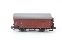 Piko H0 gedeckter Güterwagen mit Bremserhaus 04-84-99 braun DR NEM / AC