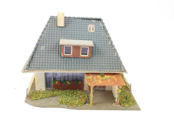 Faller H0 B-250 Gebäude Wohnhaus Einfamilienhaus mit Walmdach