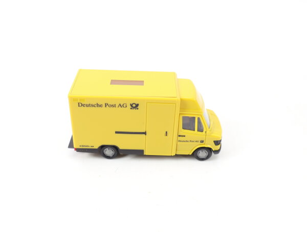 Herpa H0 042444 Modellauto MB 207D Koegel "Deutsche Post AG" 1:87