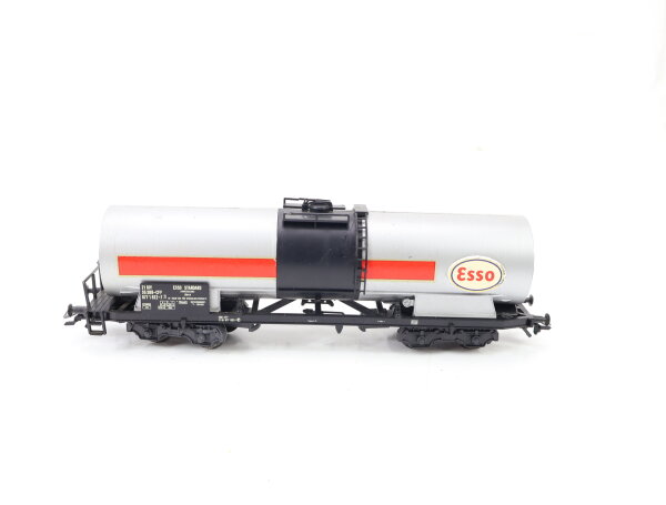 Liliput H0 Güterwagen Kesselwagen "Esso" 077 1 822-7 / NEM / AC