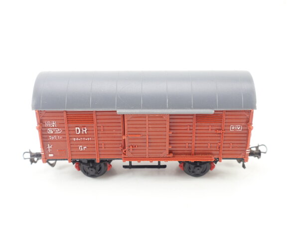 Dietzel H0 gedeckter Güterwagen Tonnendachwagen Gr braun 04-20-11 DR