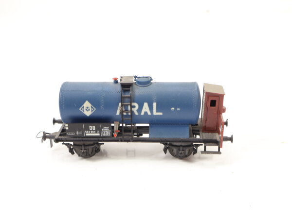 Prefo H0 426/108 Güterwagen Kesselwagen mit Bremserhaus "ARAL" 582 864 DB