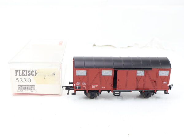Fleischmann H0 5330 gedeckter Güterwagen 132 3 109-9 DB