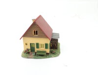 Vau-Pe H0 (8)134 Gebäude Wohnhaus Siedlerhaus mit Holzschuppen