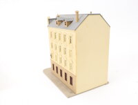 Pola N 346 Gebäude Bausatz Stadthaus Eckhaus mit Kneipe - gebaut
