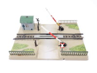 Märklin H0 7390 mechanischer Bahnübergang M-Gleis mit Andreaskreuz / Blech