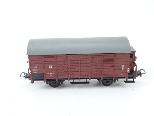 Piko H0 gedeckter Güterwagen mit Bremserhaus 04-84-99 DR