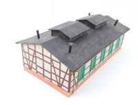Spur H0 Gebäude Lokschuppen Fachwerk 2-ständig / Pappe