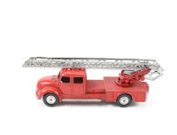 Märklin 8023 Modellauto Magirus Feuerwehr Leiterwagen 1:43