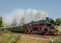 Märklin H0 38327  Dampflokomotive 18 323