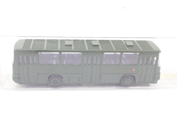 s.e.s.H0 Modellauto Bus Ikarus 260 Bundeswehr Olivegrün Reisebus