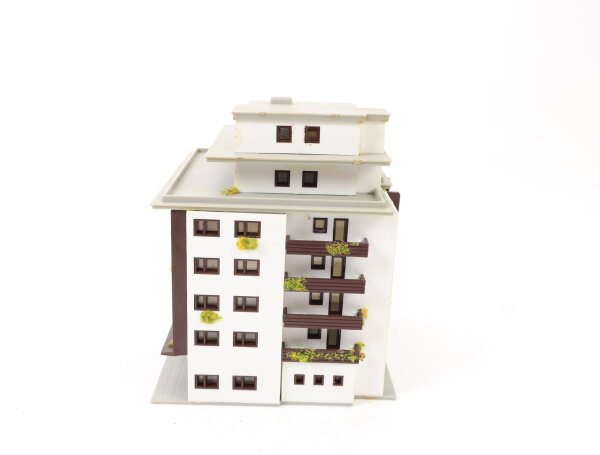 Märklin Z 8963 Gebäude Mehrfamilienhaus gebaut
