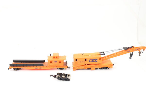 Mehano H0 Güterwagen Kranwagen CSX 7000 und Kranschutzwagen CSX 7073