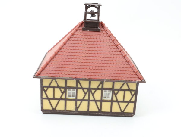 Spur H0 Gebäude Fachwerkhaus mit Glockenturm