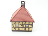 Spur H0 Gebäude Fachwerkhaus mit Glockenturm